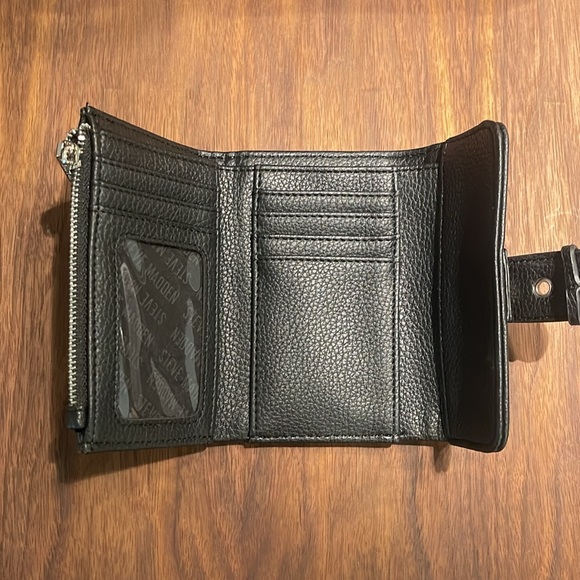 Steven Madden Small Crossover with Wallet - Picture 3 of 8